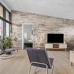 Cozy In With House Sea View 度假居 *