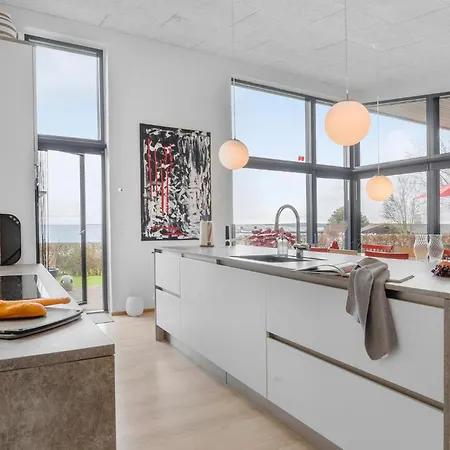 Cozy In With House Sea View