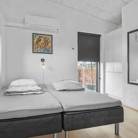 Cozy In With House Sea View