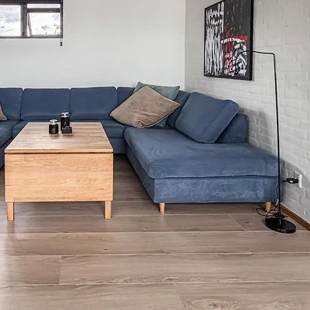 Cozy In With House Sea View بيت للعطل