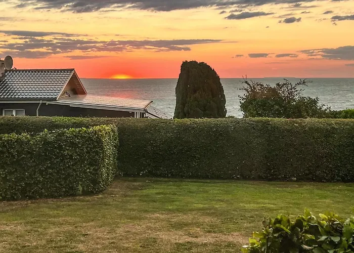 Ferienhaus Cozy In With House Sea View Børkop